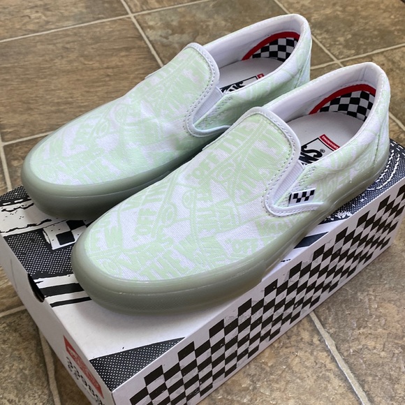 Vans Limited Edition Glow In The Dark Slip-On Shoes.  Zumies Exclusive. - Picture 2 of 9